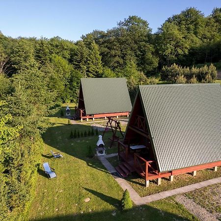 Uweronci Hotell Ustrzyki Dolne Exteriör bild