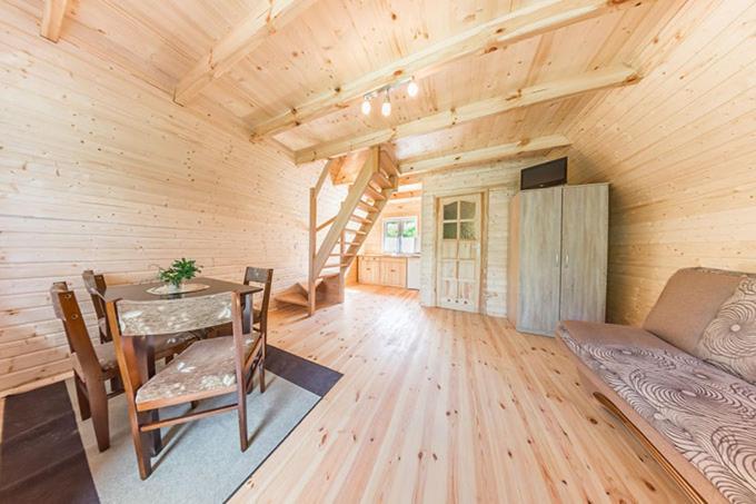 Uweronci Hotell Ustrzyki Dolne Exteriör bild