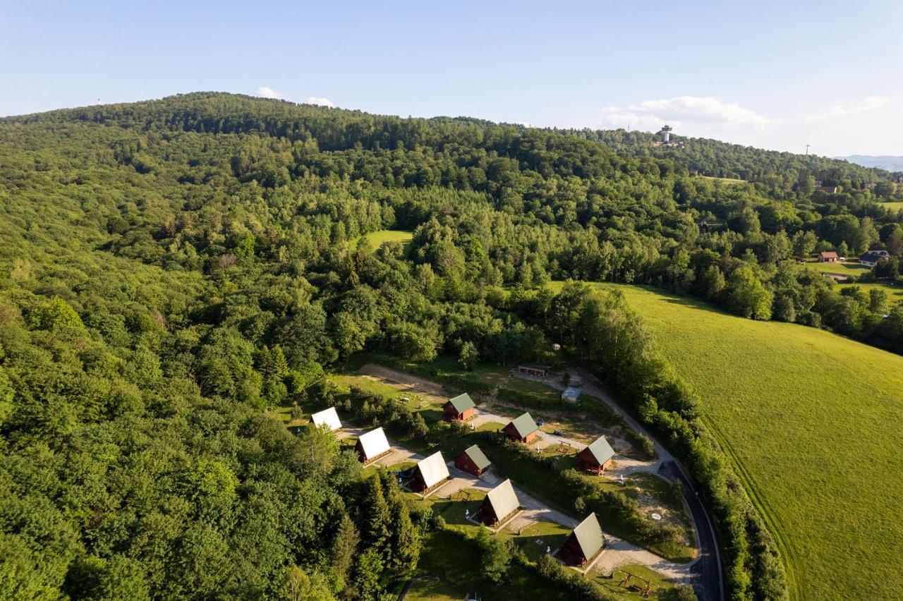 Uweronci Hotell Ustrzyki Dolne Exteriör bild