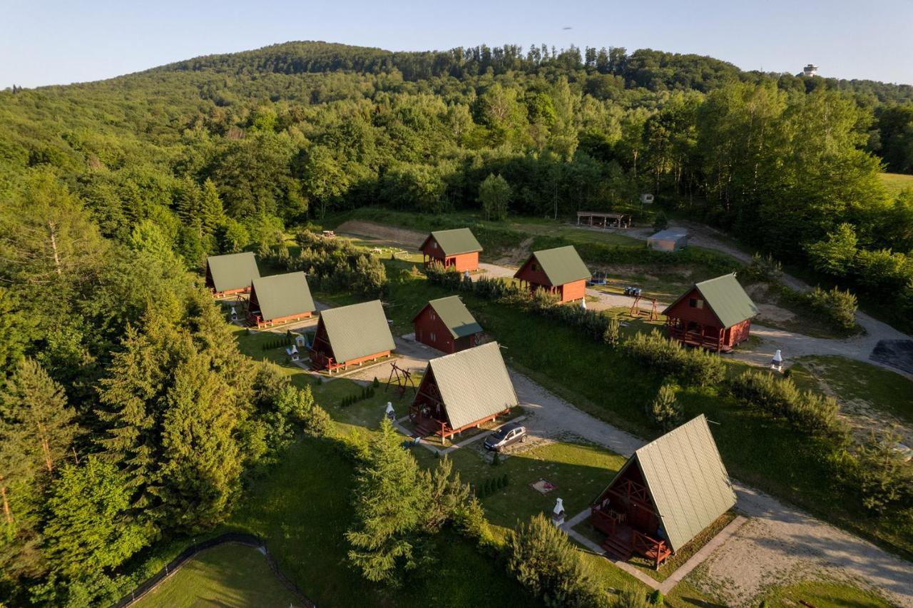 Uweronci Hotell Ustrzyki Dolne Exteriör bild