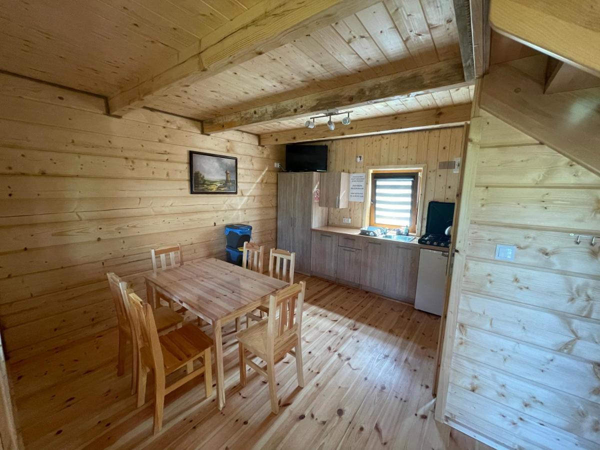 Uweronci Hotell Ustrzyki Dolne Exteriör bild