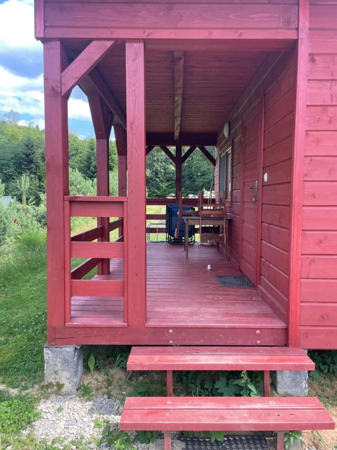 Uweronci Hotell Ustrzyki Dolne Exteriör bild
